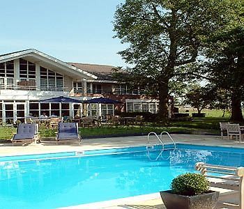 Landhotel De Ijsvogel Sint Nicolaasga Bagian luar foto