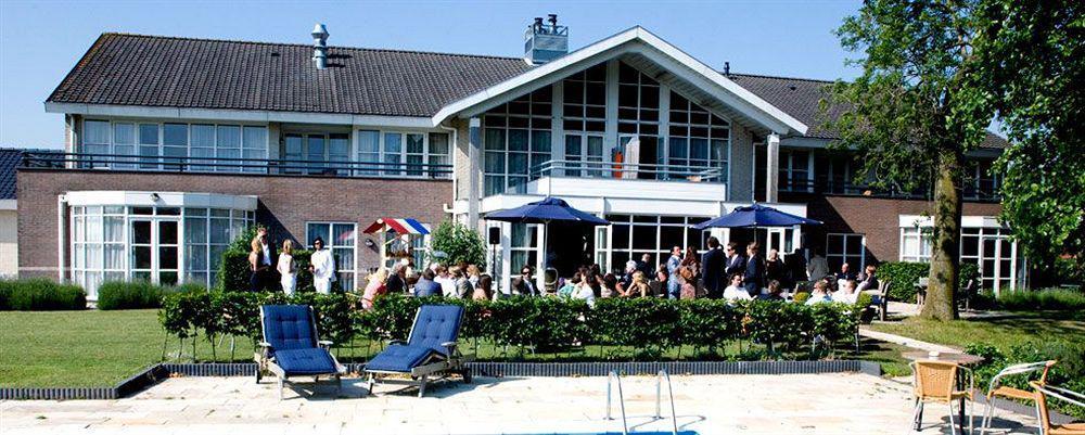 Landhotel De Ijsvogel Sint Nicolaasga Bagian luar foto
